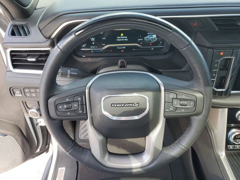 Used 2024 GMC Yukon XL Denali w/ Advanced Technology Package RWD image 24