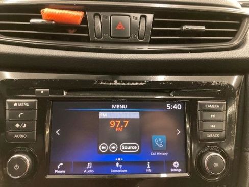 Used 2018 Nissan Rogue S FWD image 19