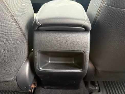 Used 2020 Toyota Corolla SE FWD image 18
