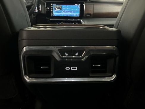 Certified 2025 GMC Sierra 3500 Denali Ultimate AWD/4WD image 22