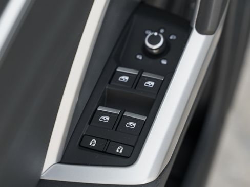 Certified 2024 Audi Q3 2.0T Premium Plus image 24