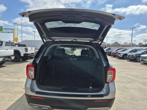 Certified 2023 Ford Explorer XLT w/ Equipment Group 202A image 9