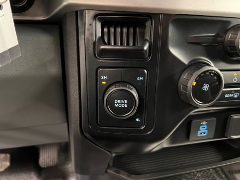 New 2026 Ford F550 4x4 Crew Cab image 14