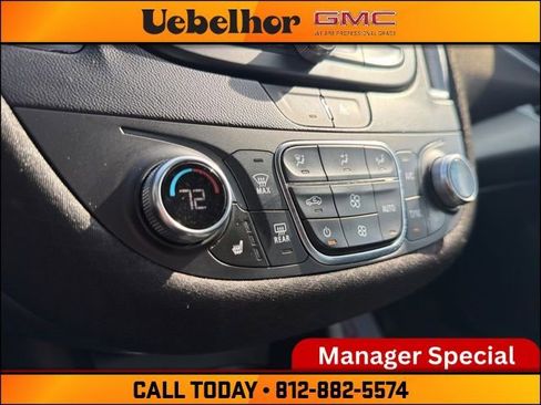Used 2023 Chevrolet Malibu LT image 30