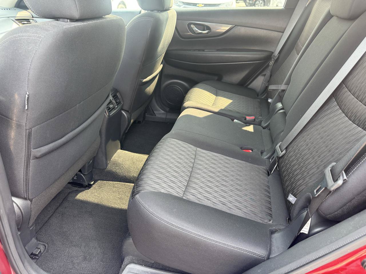 Used 2020 Nissan Rogue S AWD/4WD image 15