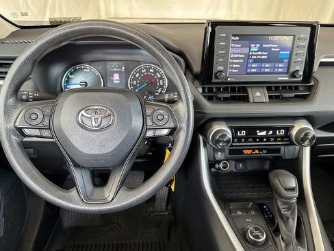 Used 2022 Toyota RAV4 LE AWD/4WD image 14