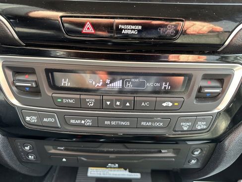 Used 2019 Honda Pilot Elite image 24