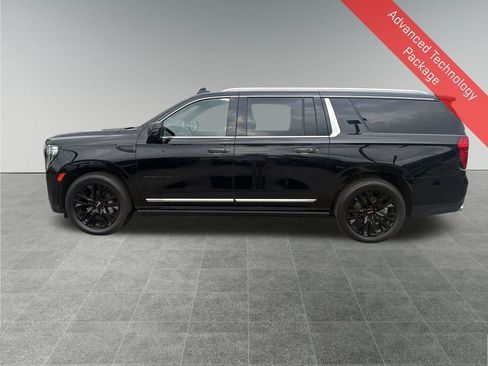 Used 2023 GMC Yukon XL Denali w/ Denali Reserve Package AWD/4WD image 3