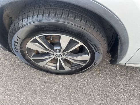 Used 2023 Nissan Murano S AWD/4WD image 7