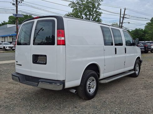 Certified 2022 Chevrolet Express 2500 w/ Driver Convenience Package RWD image 8