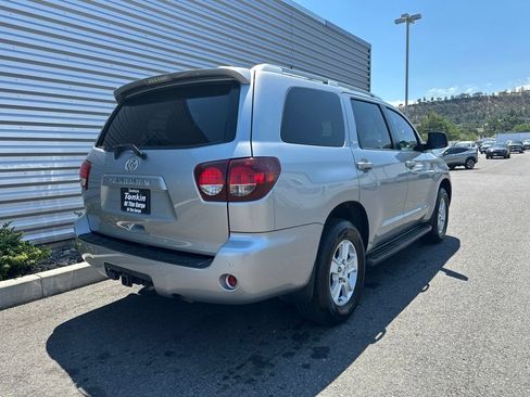 Used 2019 Toyota Sequoia SR5 AWD/4WD image 3
