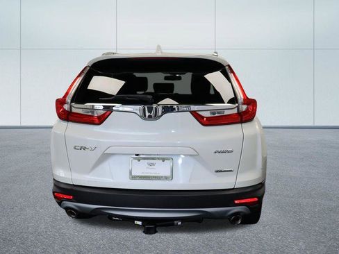 Used 2018 Honda CR-V Touring image 4
