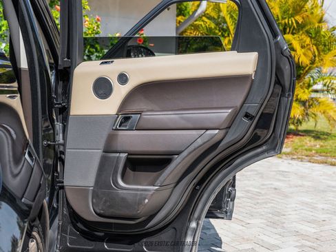 Used 2022 Land Rover Range Rover Sport HSE Silver Edition image 31