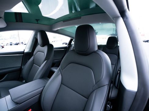 Used 2026 Tesla Model 3 RWD image 26