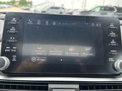 Used 2018 Honda Accord Touring image 23