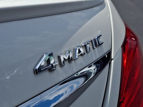 Used 2017 Mercedes-Benz E 300 4MATIC image 33