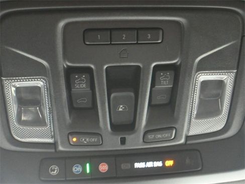 Used 2024 Chevrolet Silverado 2500 High Country w/ High Country Premium Package image 22