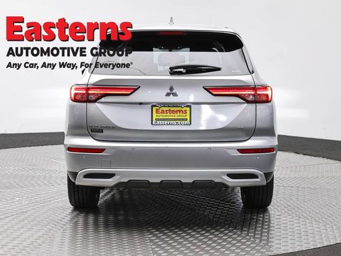Used 2024 Mitsubishi Outlander SE AWD/4WD image 6