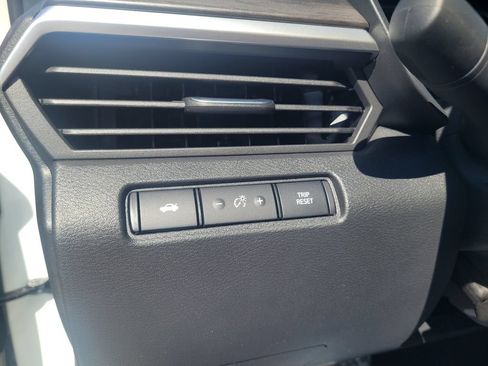 New 2026 Nissan Altima 2.5 SV FWD image 13