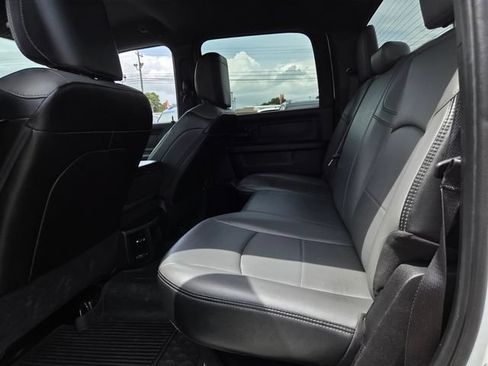 Used 2024 RAM 2500 Tradesman w/ Chrome Appearance Group AWD/4WD image 6