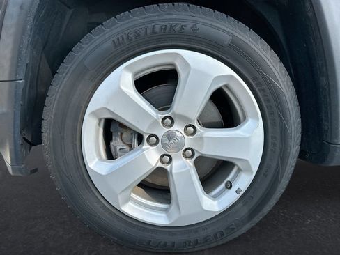 Used 2021 Jeep Compass Latitude AWD/4WD image 10