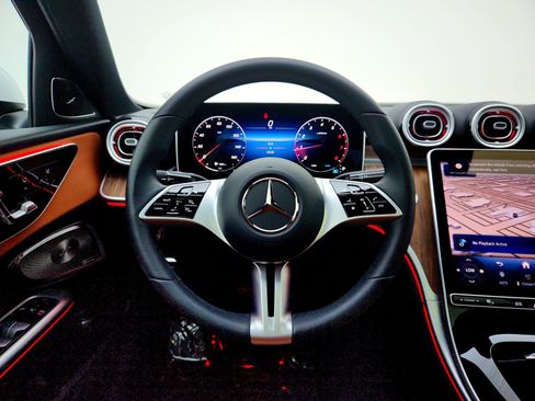 Used 2025 Mercedes-Benz C 300 Sedan image 22