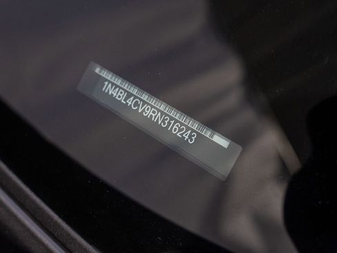 Certified 2024 Nissan Altima 2.5 SR image 19