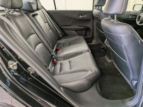 Used 2015 Honda Accord EX-L image 32