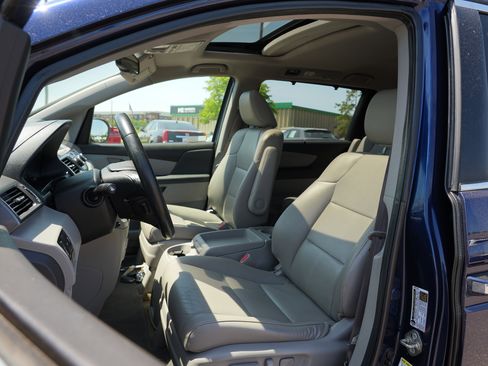 Used 2015 Honda Odyssey EX-L image 12