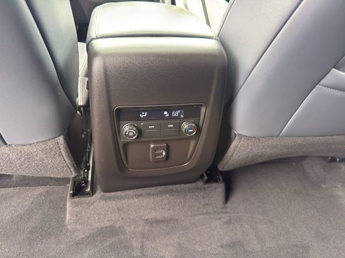 Used 2023 Buick Enclave Essence w/ Experience Buick Package AWD/4WD image 33