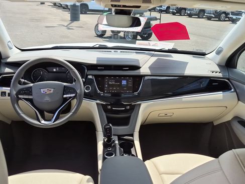Certified 2024 Cadillac XT6 Premium Luxury AWD/4WD image 19