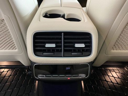 Used 2024 Mercedes-Benz GLS 450 4MATIC image 30