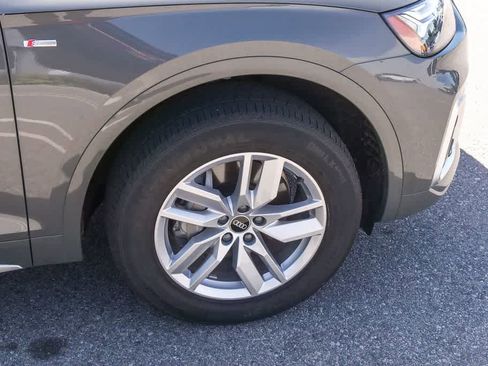 Used 2023 Audi Q5 2.0T Premium w/ Convenience Package image 15