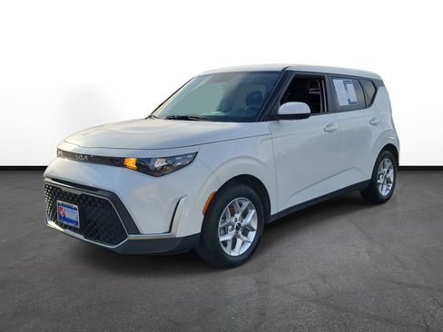 Used 2024 Kia Soul LX w/ Option Group 015 image 2