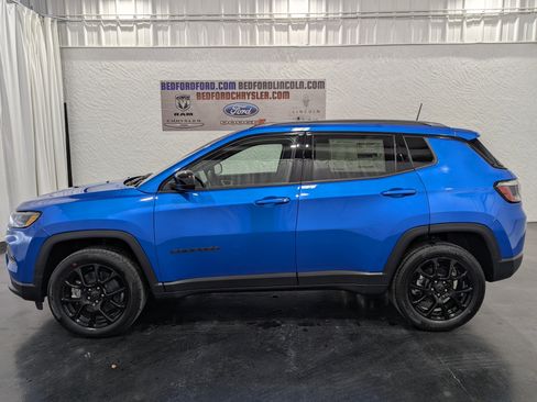 New 2026 Jeep Compass Latitude image 2