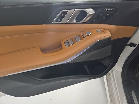 Certified 2023 BMW X7 xDrive40i w/ Executive Package image 15