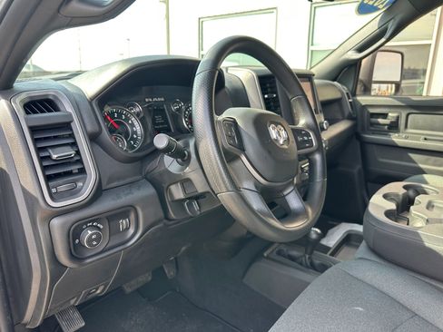 Used 2023 RAM 3500 Tradesman image 19