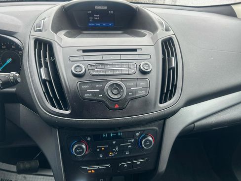 Used 2017 Ford Escape SE image 19