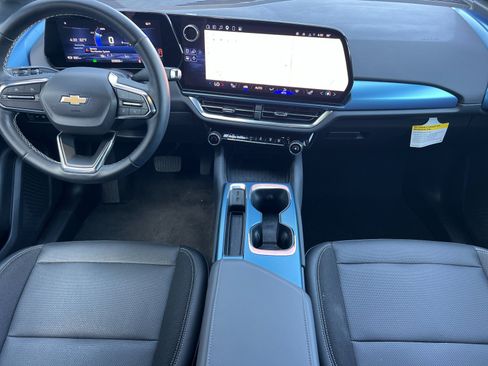 Used 2024 Chevrolet Equinox EV LT FWD image 13