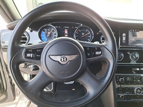 Used 2017 Bentley Mulsanne Speed image 21