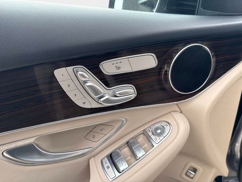 Certified 2020 Mercedes-Benz GLC 300 image 17