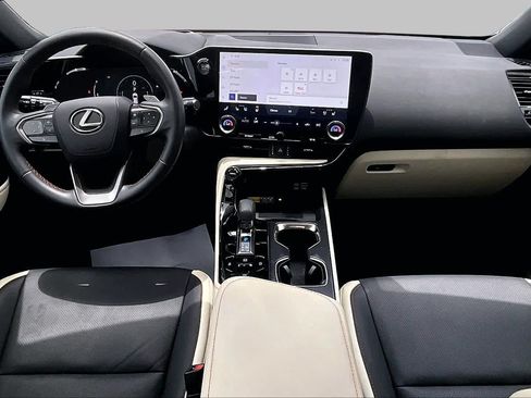Used 2024 Lexus NX 250 FWD image 16