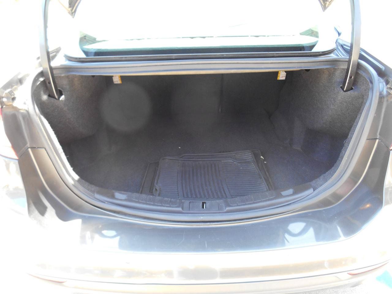 Used 2016 Ford Fusion SE FWD image 12