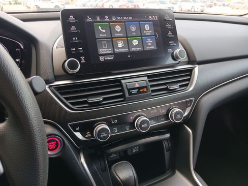Used 2019 Honda Accord EX image 13