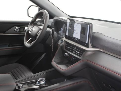 New 2026 Ford Explorer ST-Line w/ ST-Line Street Pack RWD image 31
