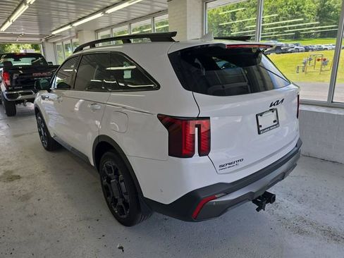 Certified 2025 Kia Sorento SX Prestige AWD/4WD image 3