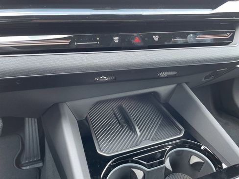 Used 2026 BMW 530i w/ Executive Package image 27