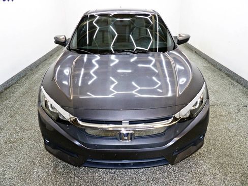 Used 2017 Honda Civic EX-T image 2