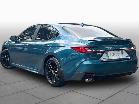 Used 2025 Toyota Camry SE w/ Convenience Package FWD image 12