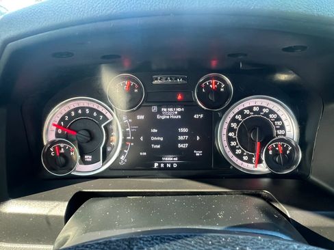 Used 2018 RAM 1500 SLT AWD/4WD image 15